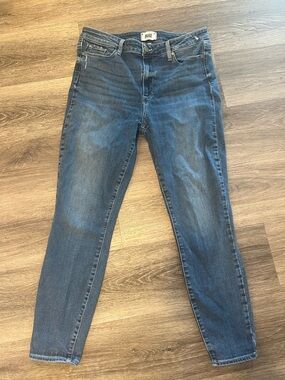 Paige Jeans 32 Straight